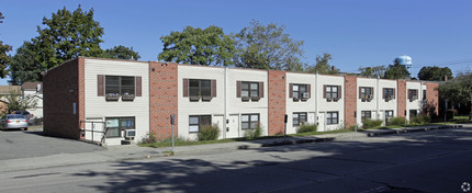 151 W Columbia St in Hempstead, NY - Building Photo - Building Photo