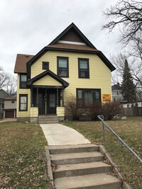 619 4th Street , Marcy Homes in Minneapolis, MN - Foto de edificio - Building Photo