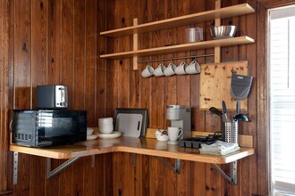 106 22nd Ave SE-Unit -Belize Room in St. Petersburg, FL - Building Photo - Building Photo