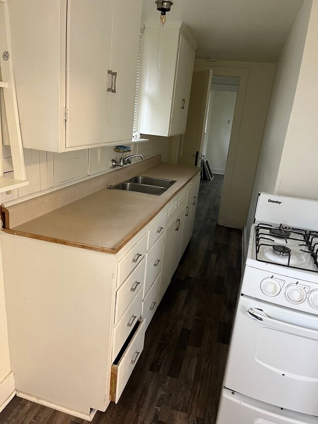 1014-1020 W 11th Ave in Eugene, OR - Building Photo - Building Photo