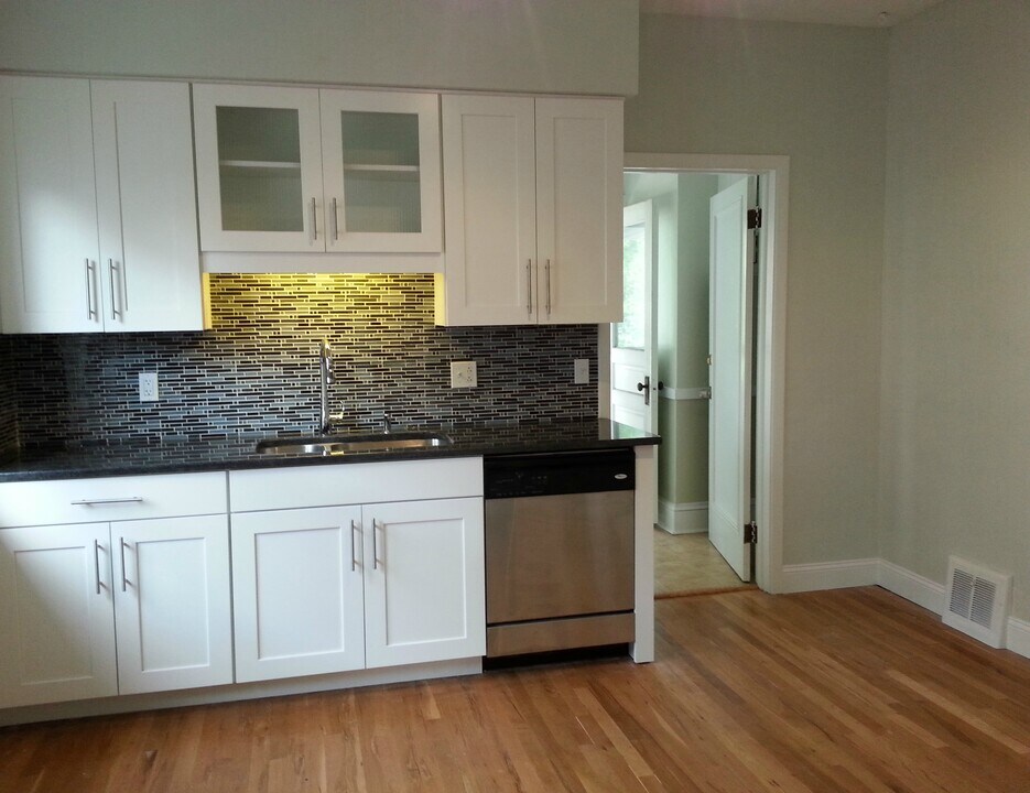 2525 E 124th St, Unit 2 in Cleveland, OH - Building Photo