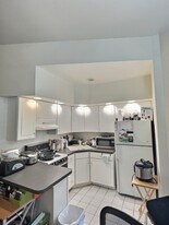 22 Garrison Rd, Unit #3F in Brookline, MA - Building Photo