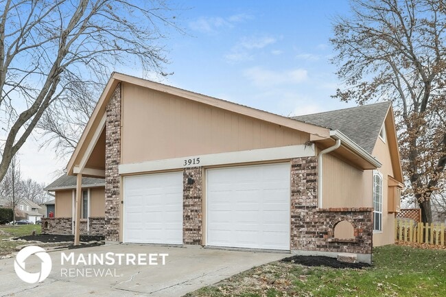 3915 SW Regatta Dr in Lee's Summit, MO - Building Photo - Building Photo