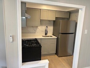 19 Clement St in Tiverton, RI - Building Photo - Building Photo