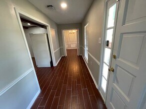 15016 Lynbrook Dr in Baton Rouge, LA - Building Photo - Building Photo