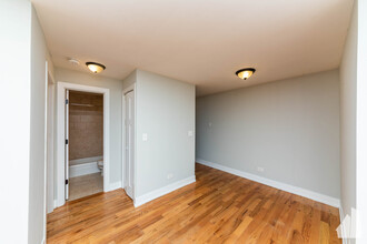 417 W Barry Ave in Chicago, IL - Building Photo - Building Photo