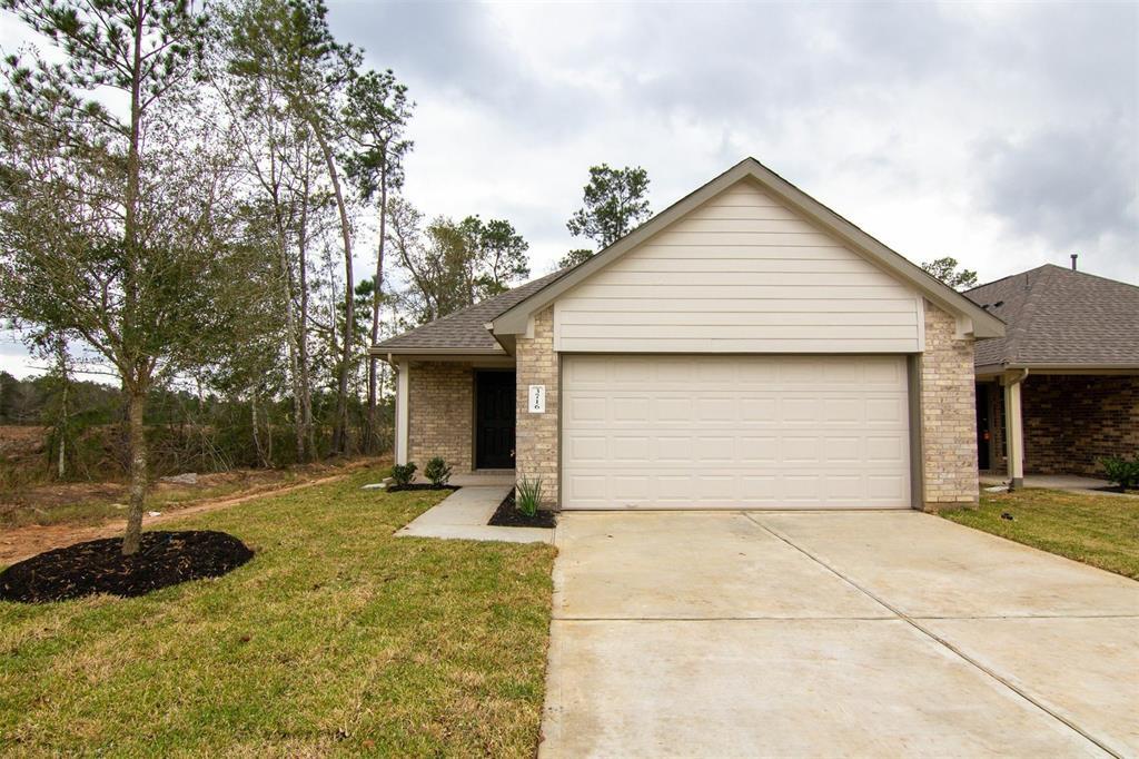 3716 Alexus Dr in Conroe, TX - Building Photo