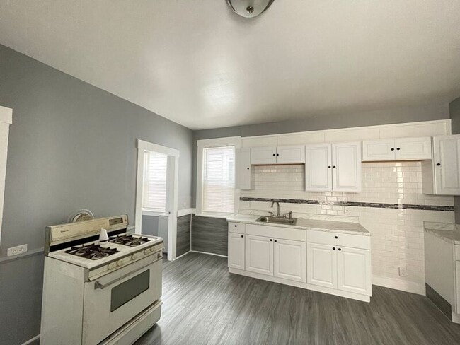 26 Cedar St in Nashua, NH - Building Photo - Building Photo