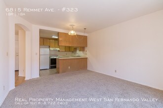 6815 Remmet Ave-Unit -#323 in Los Angeles, CA - Foto de edificio - Building Photo