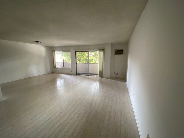 10980 Ohio Ave in Los Angeles, CA - Building Photo - Building Photo