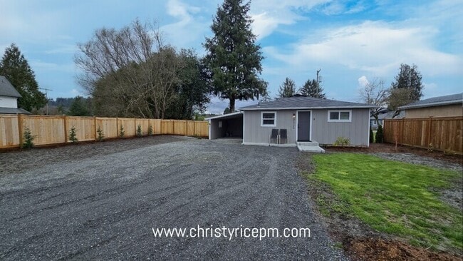 property at 31721 W Commercial St