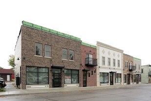 102 16th Ave SW in Cedar Rapids, IA - Building Photo