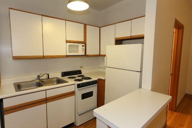 640 W Barry in Chicago, IL - Building Photo - Building Photo