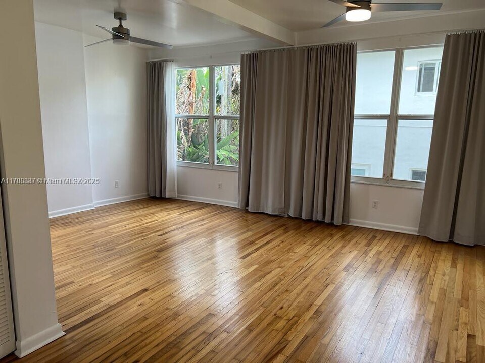 4215 Sheridan Ave in Miami Beach, FL - Building Photo