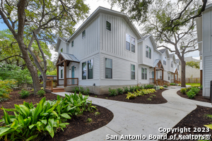 200 Melrose Pl in San Antonio, TX - Building Photo