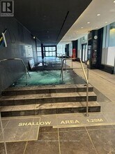 11 Yorkville Ave in Toronto, ON - Building Photo - Building Photo