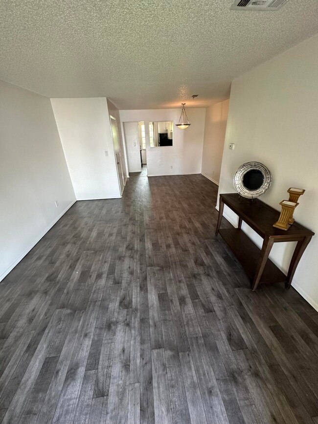 6880 W Fairfield Dr in Pensacola, FL - Building Photo - Building Photo