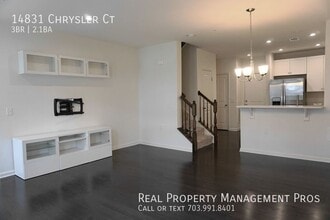 14831 Chrysler Ct in Dale City, VA - Building Photo - Building Photo