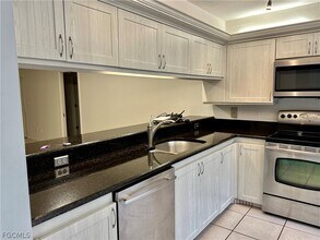 209 Pinebrook Dr in Ft. Myers, FL - Building Photo - Building Photo