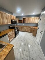 326 Main St, Unit 201 in Saco, ME - Building Photo