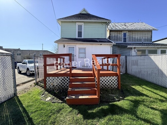 300 E 3rd St in Ashland, OH - Building Photo - Building Photo