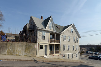 319 Main St in East Greenwich, RI - Building Photo - Building Photo