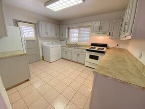 2117 Pittsburg Ave in El Paso, TX - Building Photo - Building Photo