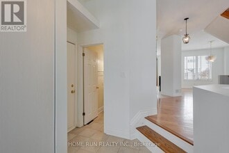 11 Westmeath Crescent in Ottawa, ON - Building Photo - Building Photo