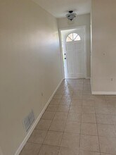 1775 Loralin Dr in Englewood, FL - Building Photo - Building Photo