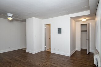 haz585 in Van Nuys, CA - Building Photo - Interior Photo