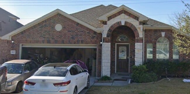 8407 Broadleaf Ave