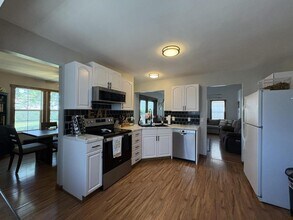 107 10th St in Belgrade, MT - Building Photo - Building Photo