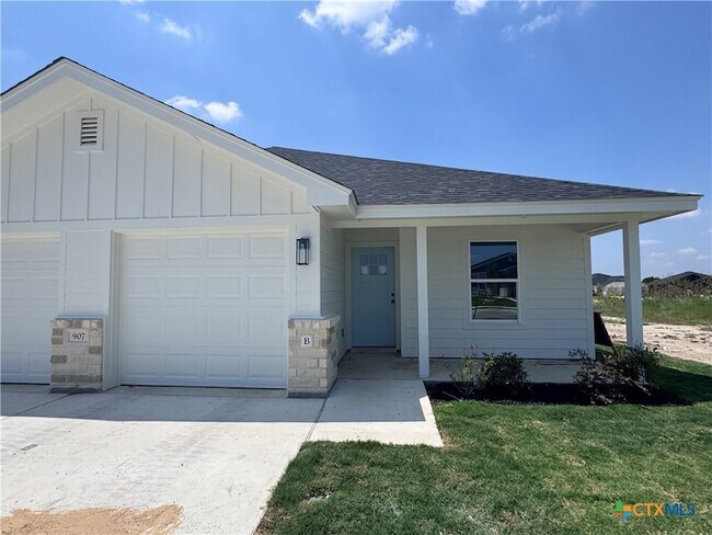 907 Smoke Tree Ln, Unit B in Killeen, TX - Building Photo - Building Photo