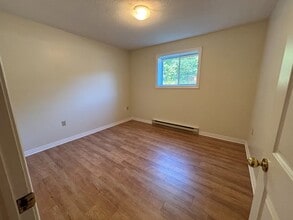 25 Ferris St in Fredericton, NB - Building Photo - Building Photo