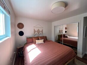 1482 Innes Avenue, Unit Garden Flat in San Francisco, CA - Foto de edificio - Building Photo