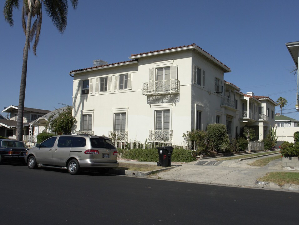 212 N St Andrews Pl in Los Angeles, CA - Building Photo