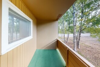 Country Lane in Anchorage, AK - Foto de edificio - Building Photo