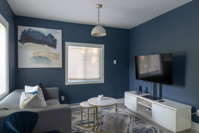 211 Ivy Crescent, Unit SI ID1537665P