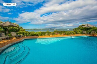 292 W Lake Dr in Montauk, NY - Building Photo - Building Photo