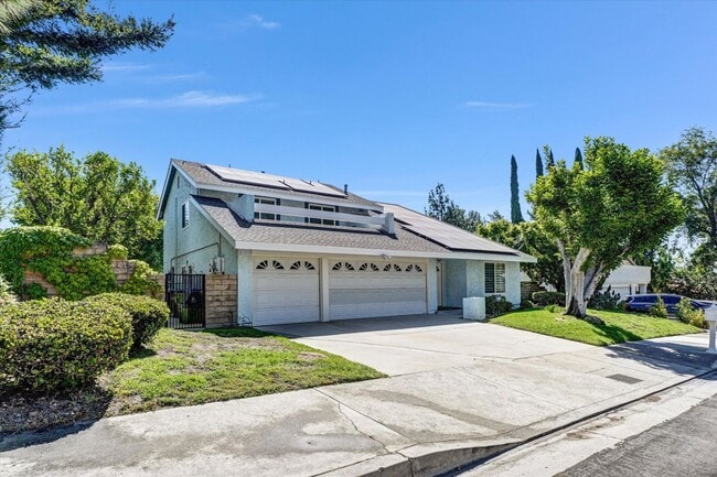 property at 11454 Doral Ave