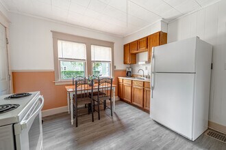 163 W End Ave, Unit 3 in Binghamton, NY - Foto de edificio - Building Photo