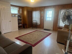 797 E Broadway in Milford, CT - Building Photo - Building Photo