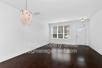 1614 Pat Garrett St in Charlotte, NC - Building Photo - Building Photo