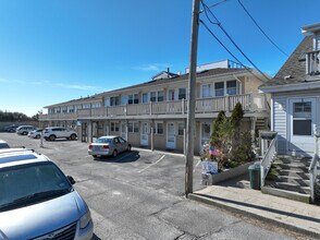 979 Oceanfront in Long Beach, NY - Foto de edificio - Building Photo