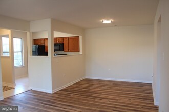9266 Chapman Oak Dr, Unit 9266 Chapman Oak Dr in Manassas, VA - Building Photo - Building Photo