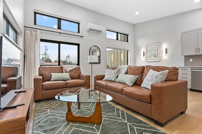 property at 2517 Vallette St