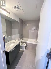 50 Charles St E in Toronto, ON - Building Photo - Building Photo