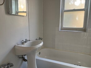 6540 N Lakewood Ave, Unit 6530-8 in Chicago, IL - Building Photo - Building Photo