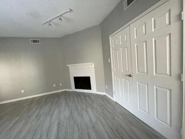 3731 Thistlemont Dr, Unit 3731 photo'