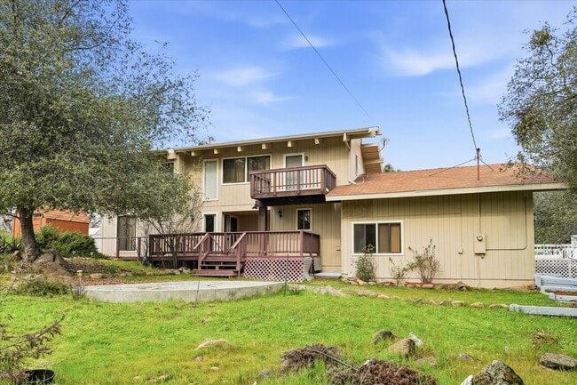 29295 Glacier Dr in Coarsegold, CA - Building Photo - Building Photo